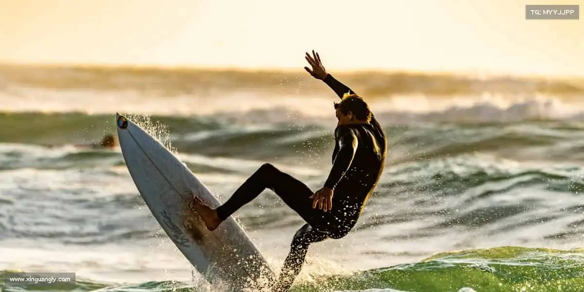 <strong>经典吃瓜网</strong>用光影编织岁月故事，让每帧画面都承载心动✨